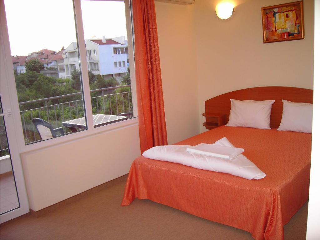 Family Hotel Deja Vu Ravda Habitación foto